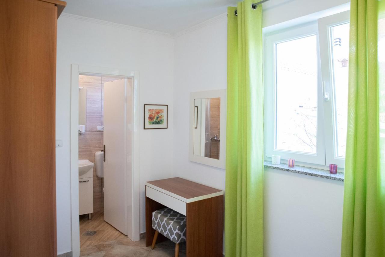 Apartmani Vrtodusic Banjol Exteriér fotografie