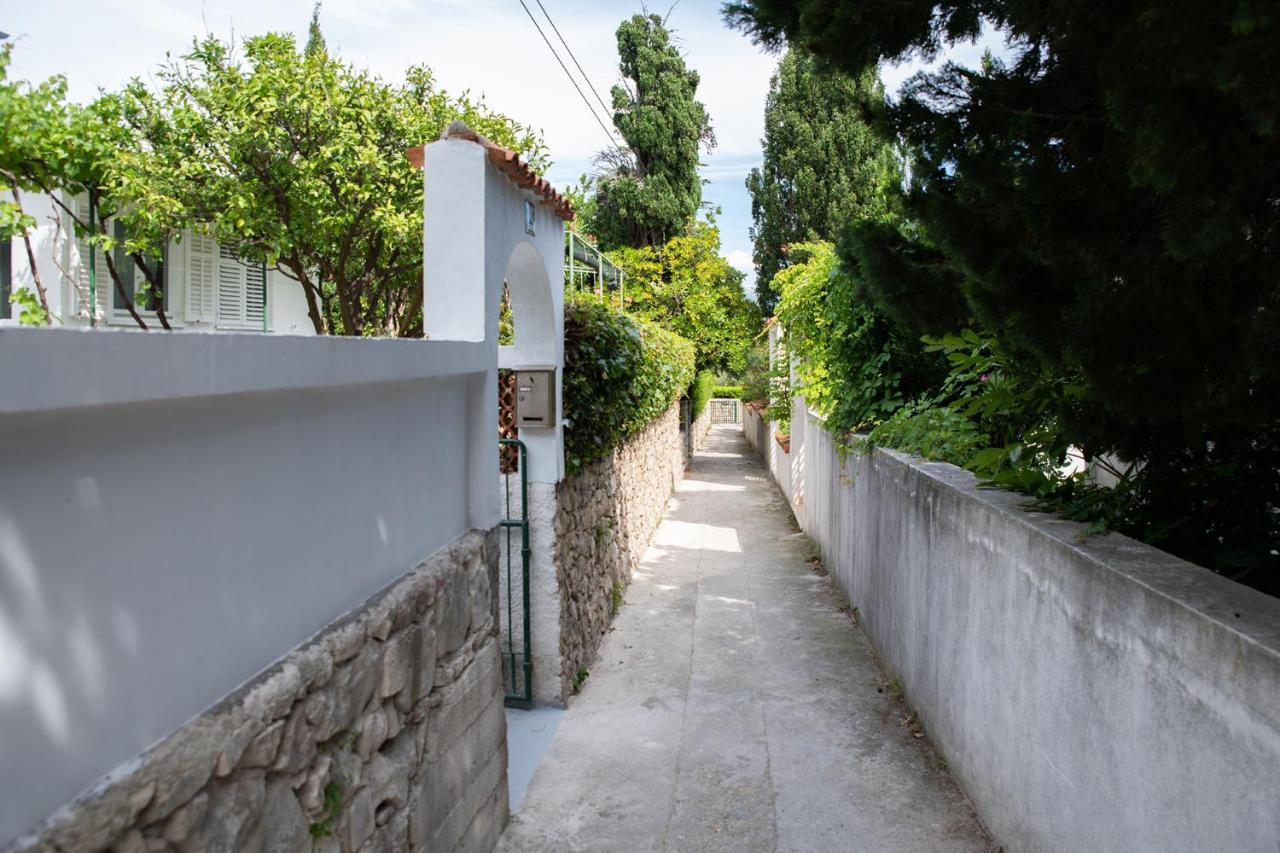 Apartmani Vrtodusic Banjol Exteriér fotografie