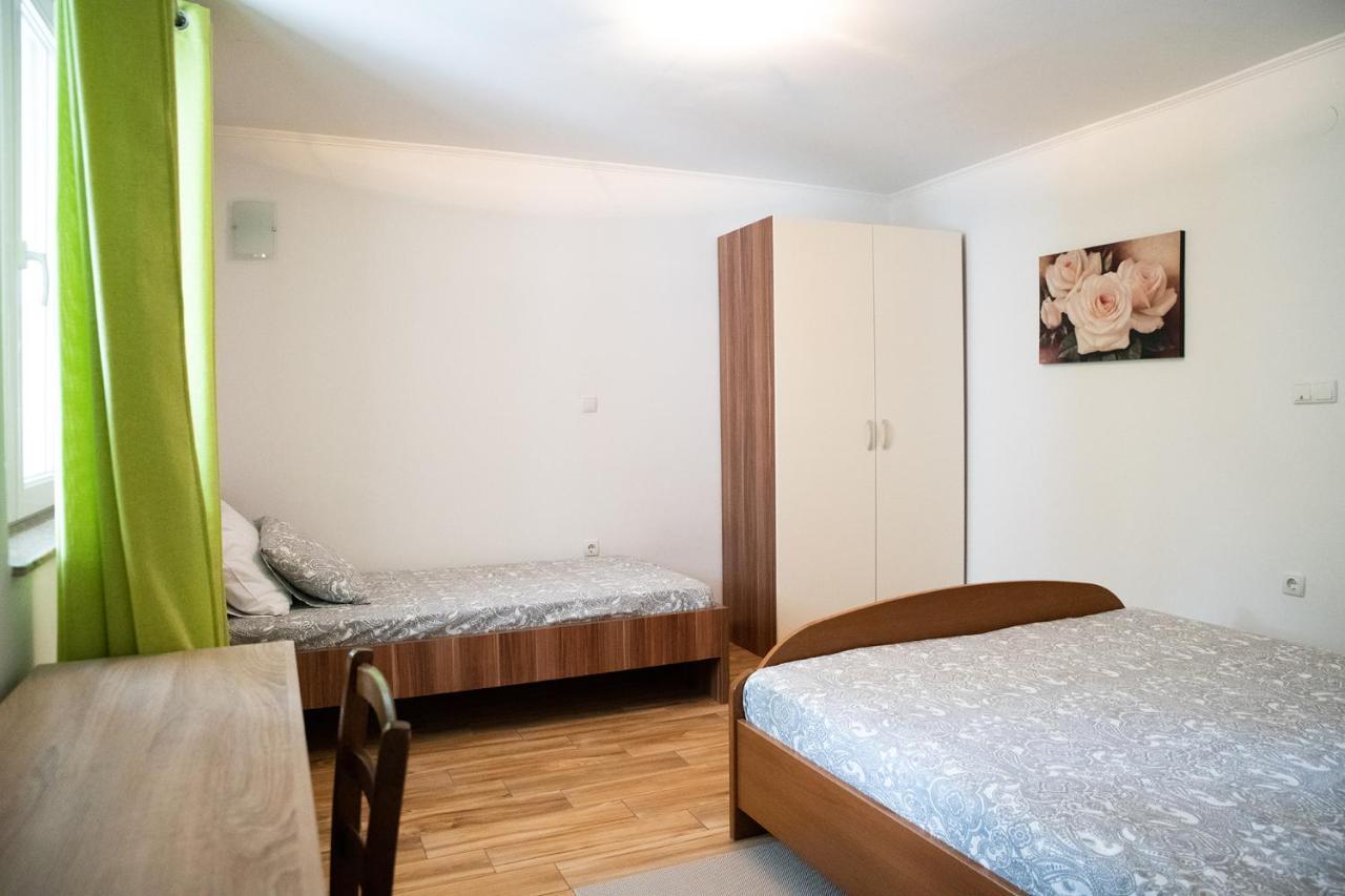 Apartmani Vrtodusic Banjol Exteriér fotografie