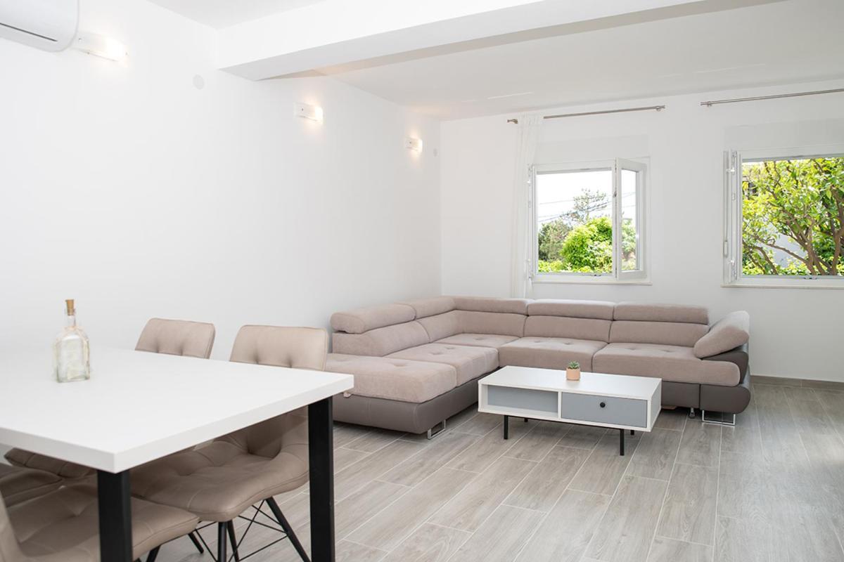 Apartmani Vrtodusic Banjol Exteriér fotografie