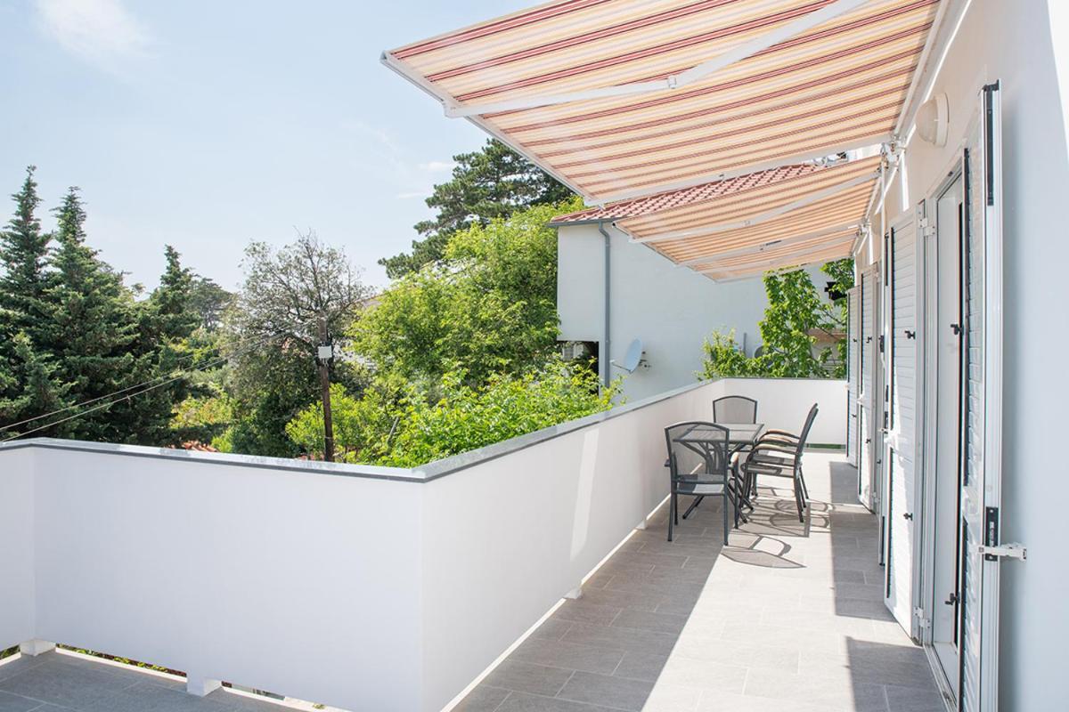 Apartmani Vrtodusic Banjol Exteriér fotografie