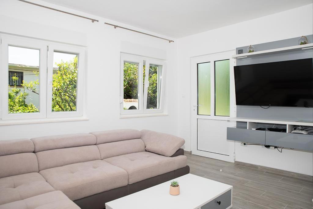 Apartmani Vrtodusic Banjol Exteriér fotografie