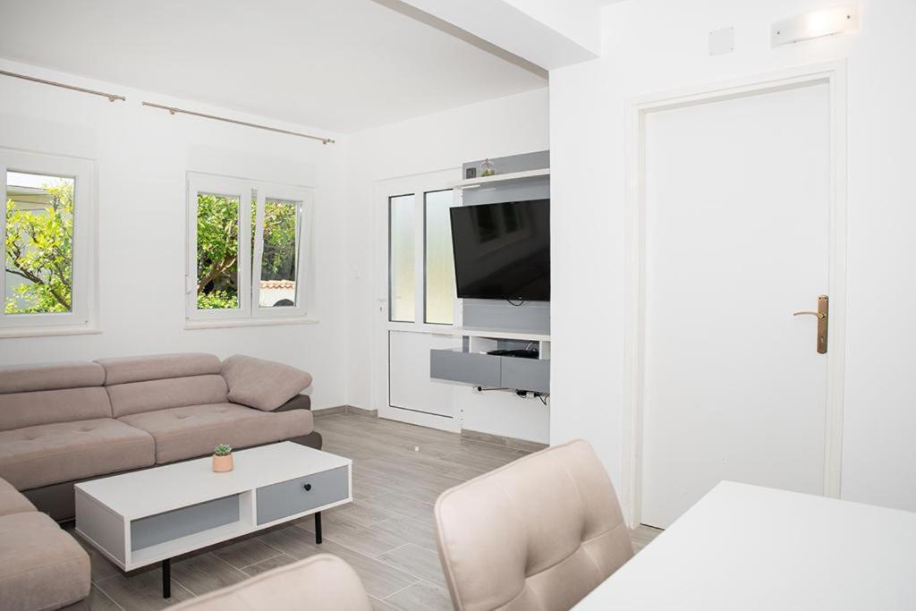 Apartmani Vrtodusic Banjol Exteriér fotografie